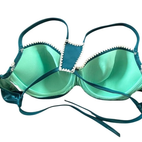 Shade & Shore 36D Teal blue push-up bra bikini top
#Summer #Beach - Picture 3 of 4